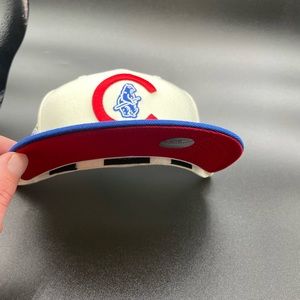 Brand new Off White Chicago Cubs limited edition New Era fitted